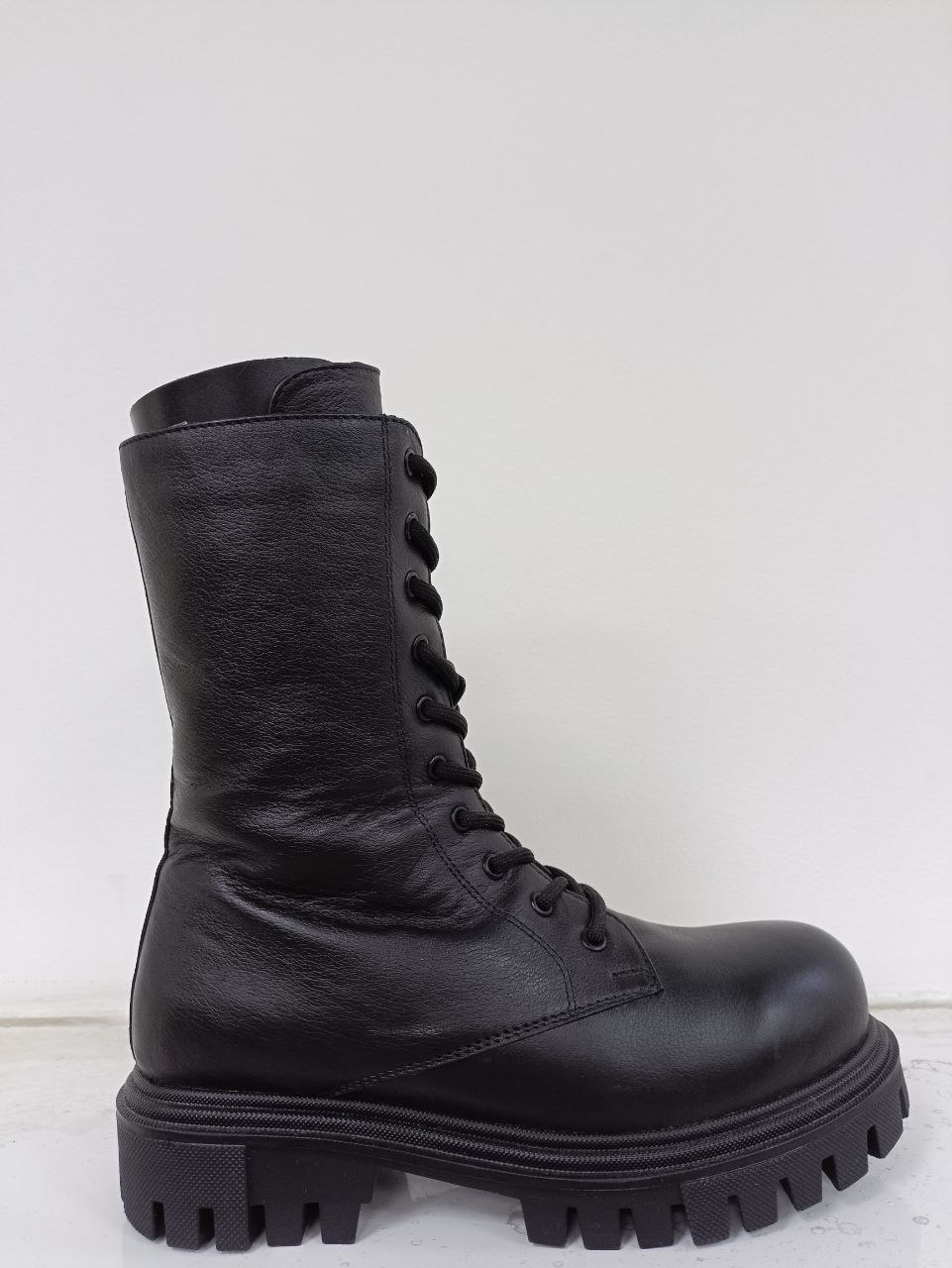 Ботинки зима нат.кожа нат.мех 024.810 Magelan