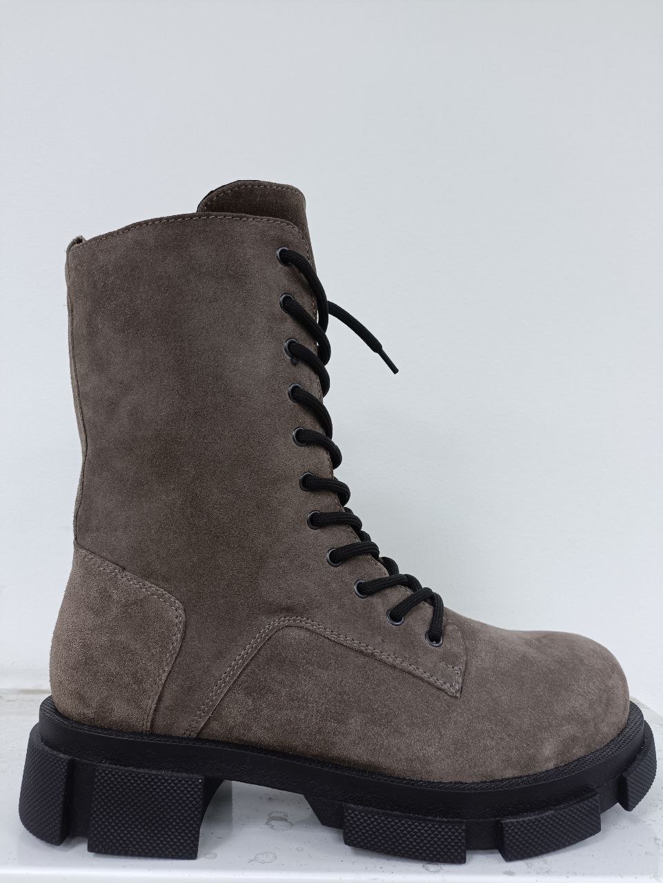 Ботинки зима нат.кожа нат.мех 024.894 Magelan