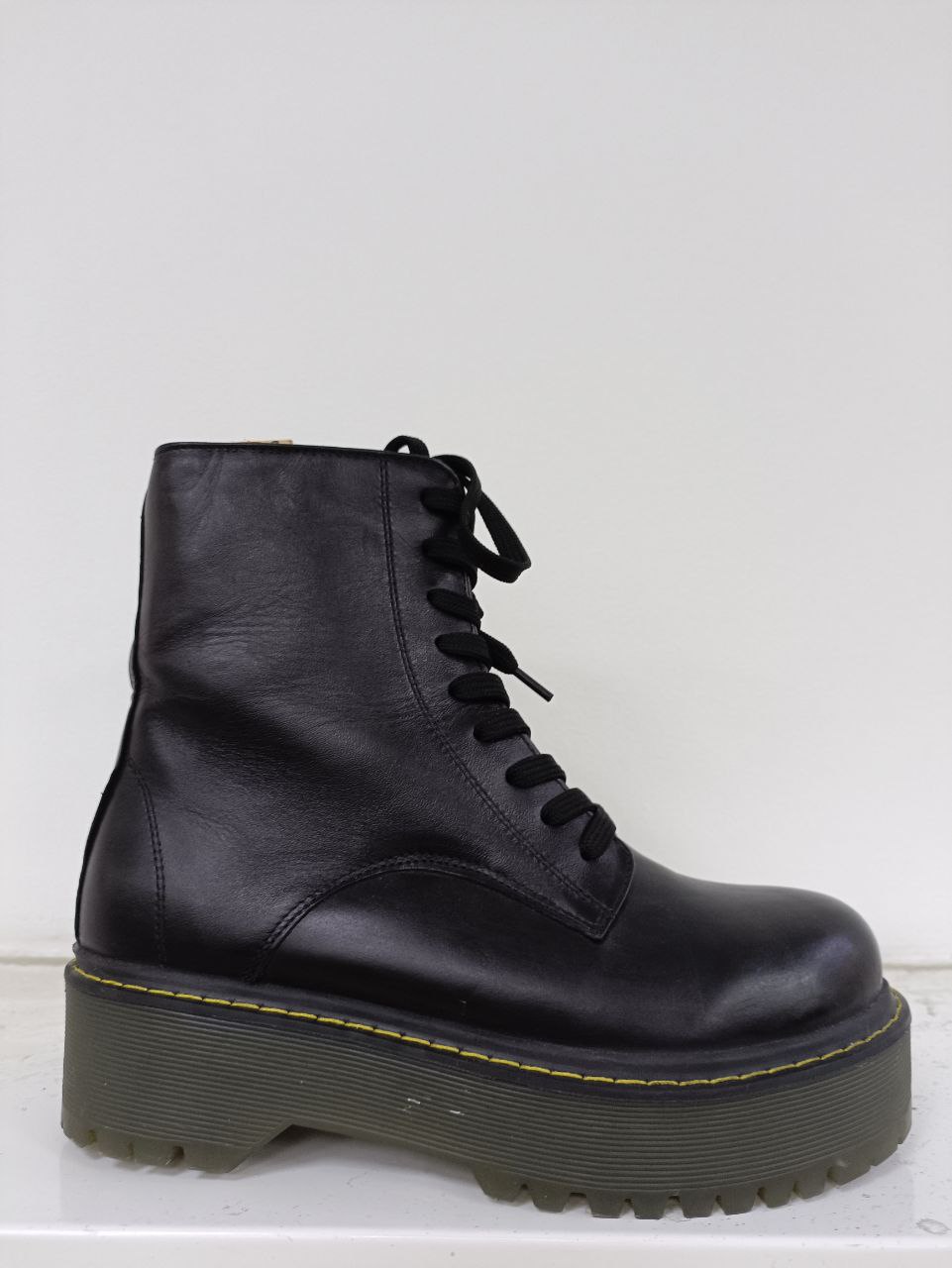 Ботинки зима нат.кожа нат.мех 02700 Magelan