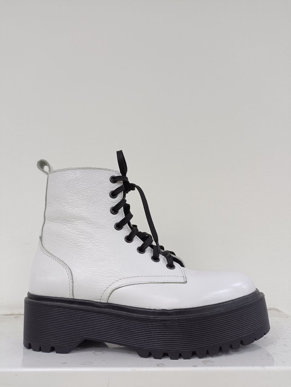 Ботинки зима нат.кожа нат.шерсть 013.207 Magellan(белый)